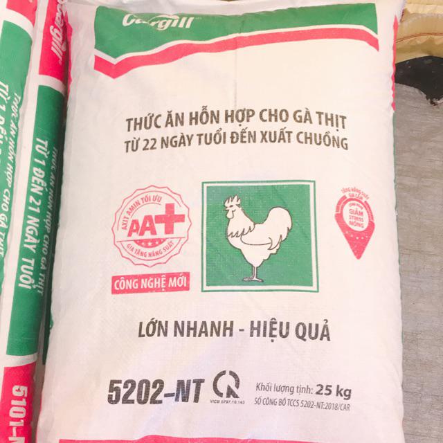 Thức ăn cho gà Cargill