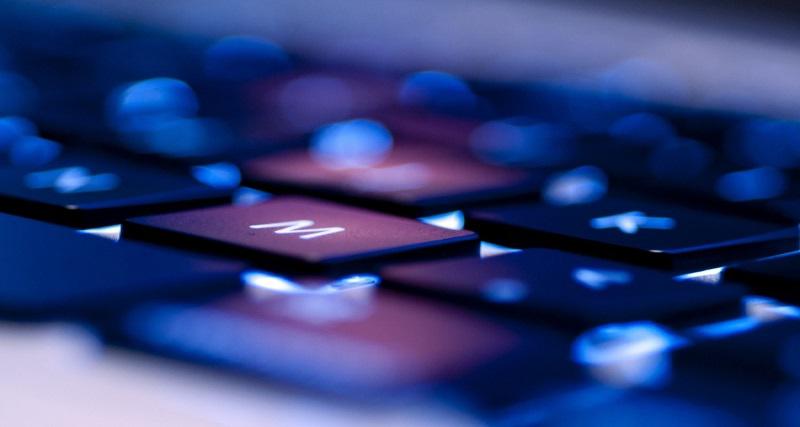 Sử dụng đèn bàn phím laptop mang đến nhiều lợi ích cho bạn