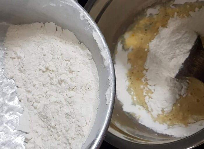 Chuẩn bị làm bột bánh mì