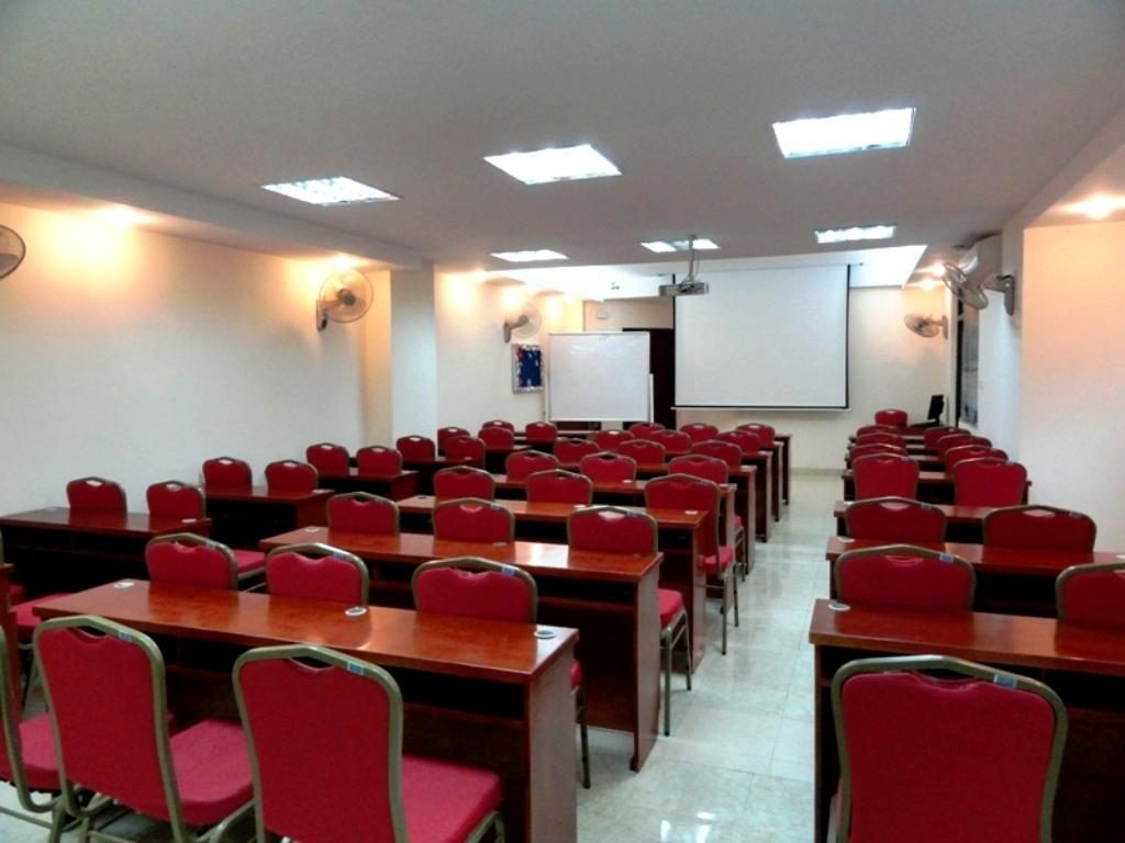 Kinh nghiệm vàng lựa chọn bàn ghế hội trường tốt nhất