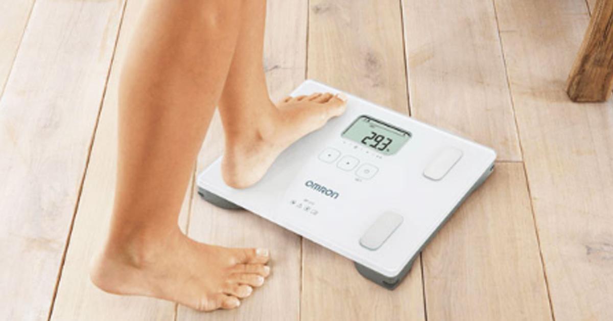 Mua cân sức khỏe loại nào tốt?  Nên mua cân sức khỏe Omron, Camry , Beurer