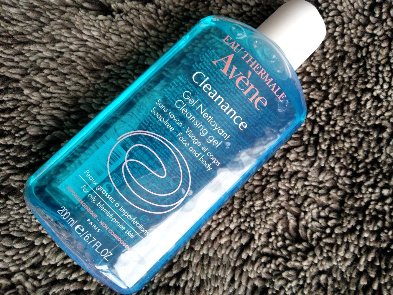 Review sữa rửa mặt Avene dành cho da nhờn hiệu quả nhất