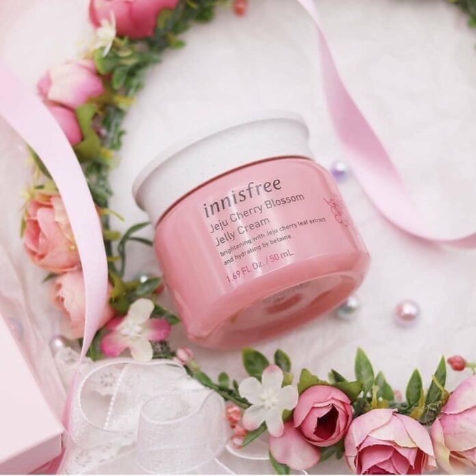 Review kem dưỡng Innisfree Jeju Cherry Blossom Jelly Cream